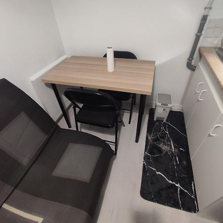 Petit F2 Meuble Independant Apartman Limay Kültér fotó
