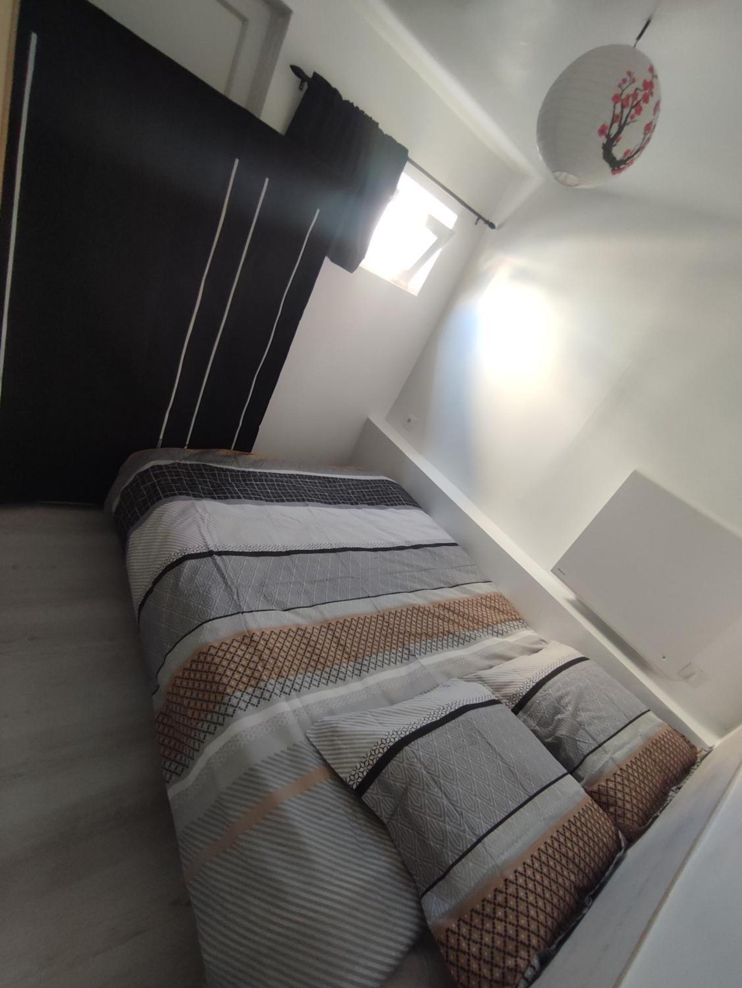 Petit F2 Meuble Independant Apartman Limay Kültér fotó