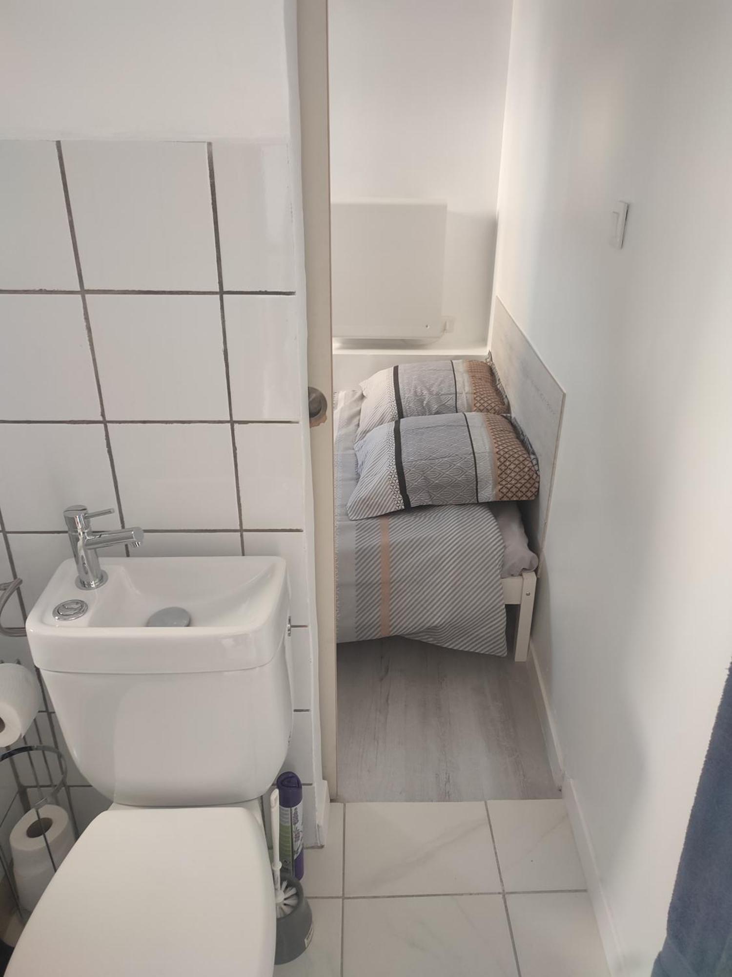 Petit F2 Meuble Independant Apartman Limay Kültér fotó