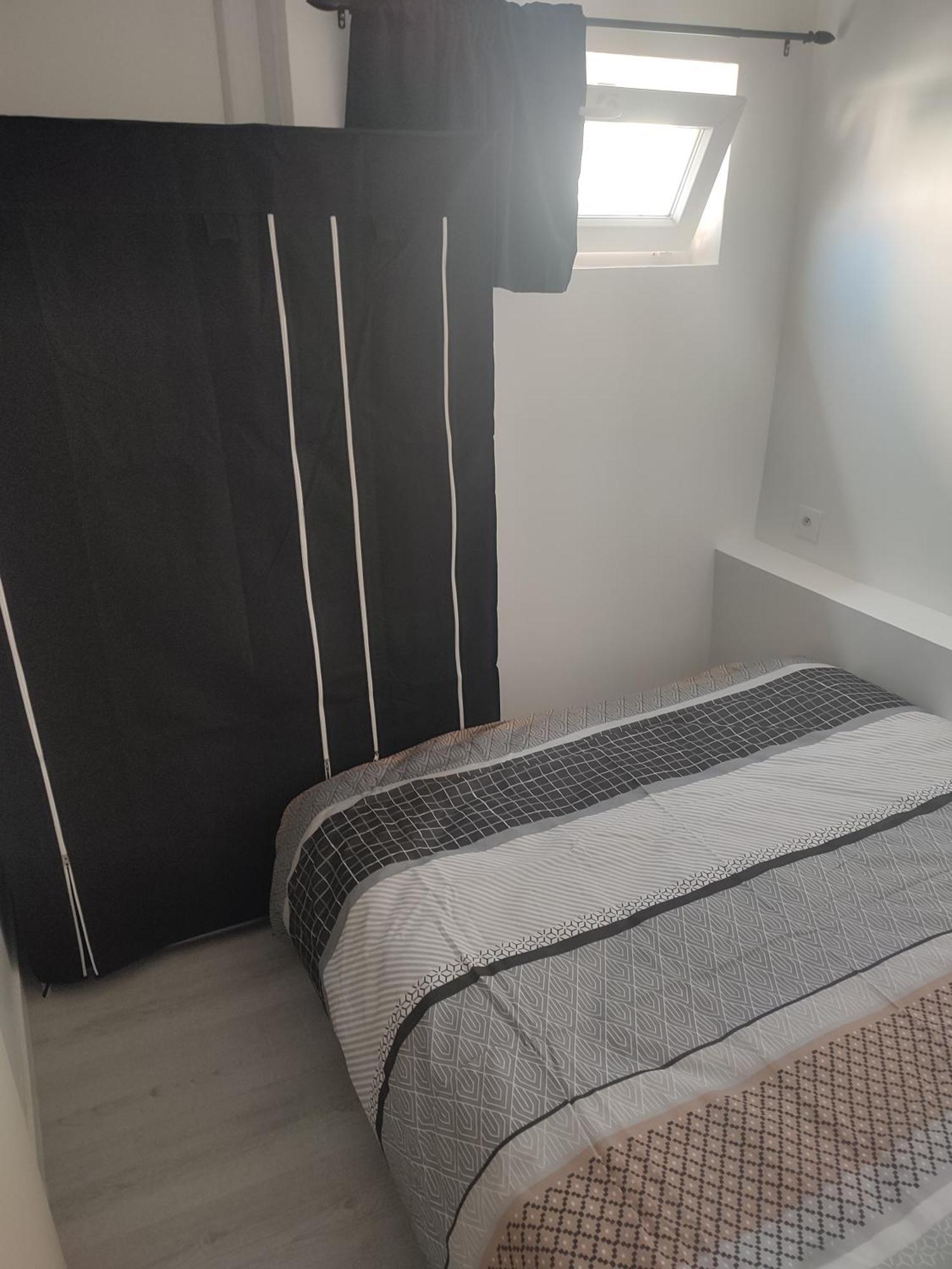 Petit F2 Meuble Independant Apartman Limay Kültér fotó