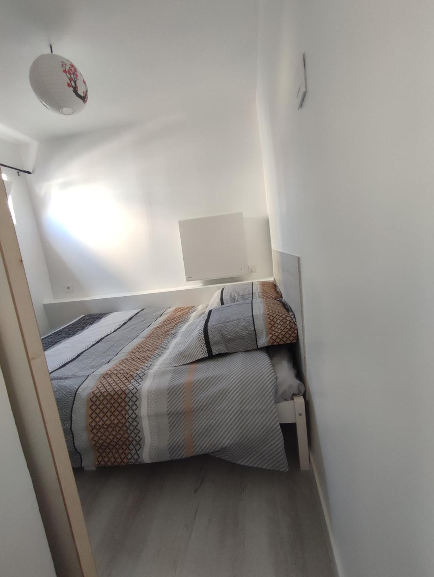 Petit F2 Meuble Independant Apartman Limay Kültér fotó